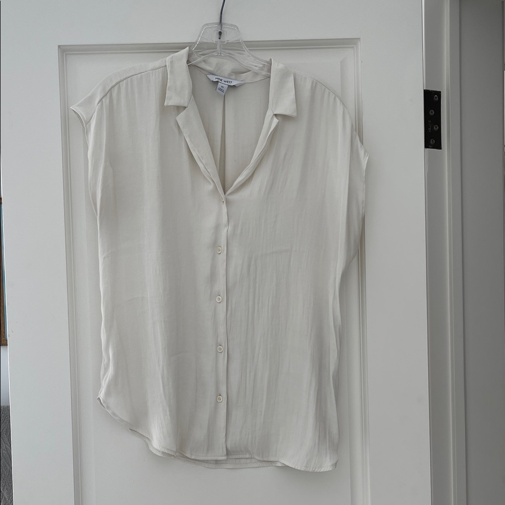 Nine West Off-White Button-Up short sleeve Blouse